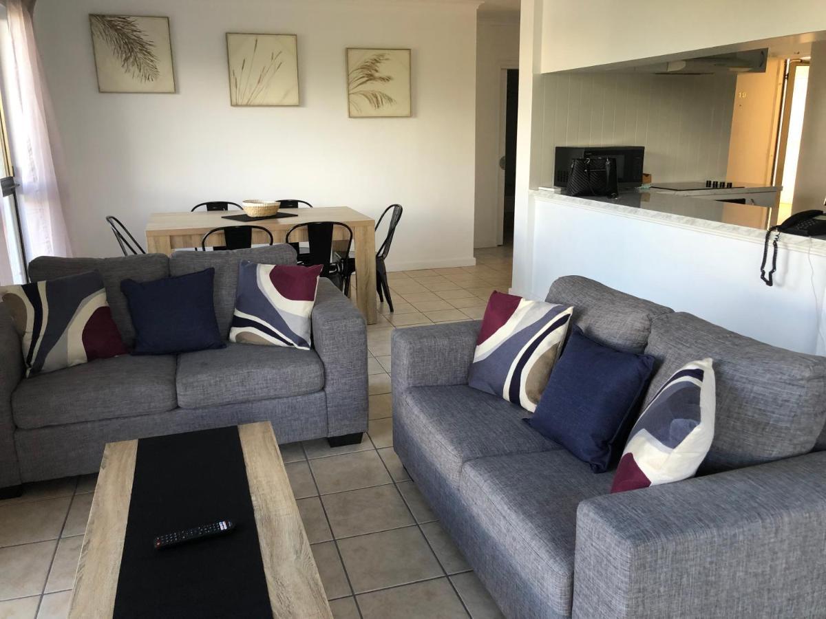 Coral Towers Holiday Suites Cairns Dış mekan fotoğraf