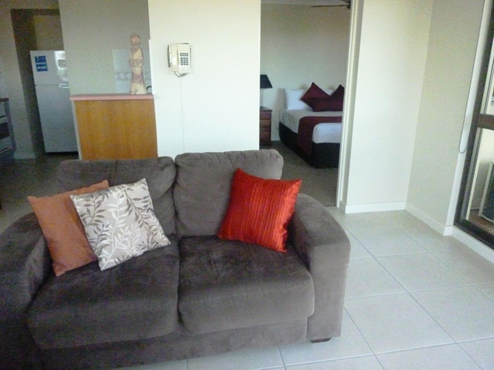 Coral Towers Holiday Suites Cairns Dış mekan fotoğraf