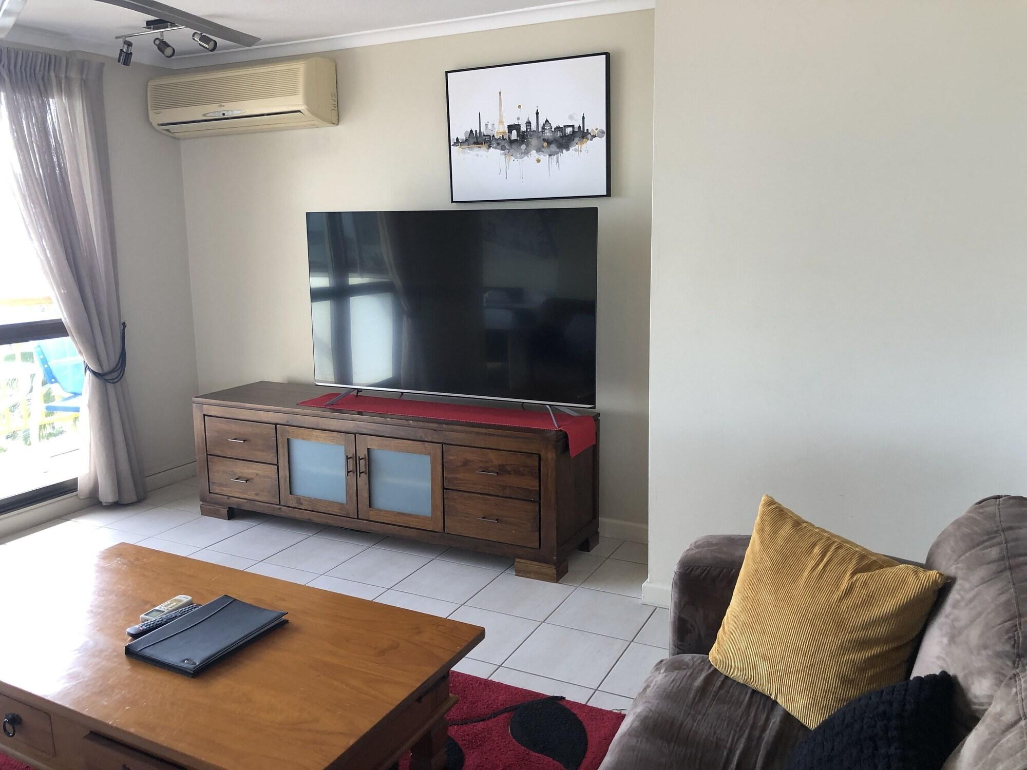 Coral Towers Holiday Suites Cairns Dış mekan fotoğraf