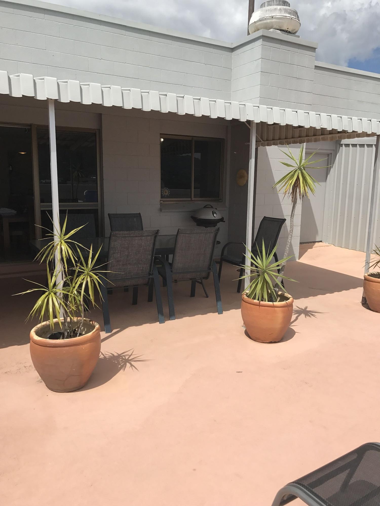 Coral Towers Holiday Suites Cairns Dış mekan fotoğraf