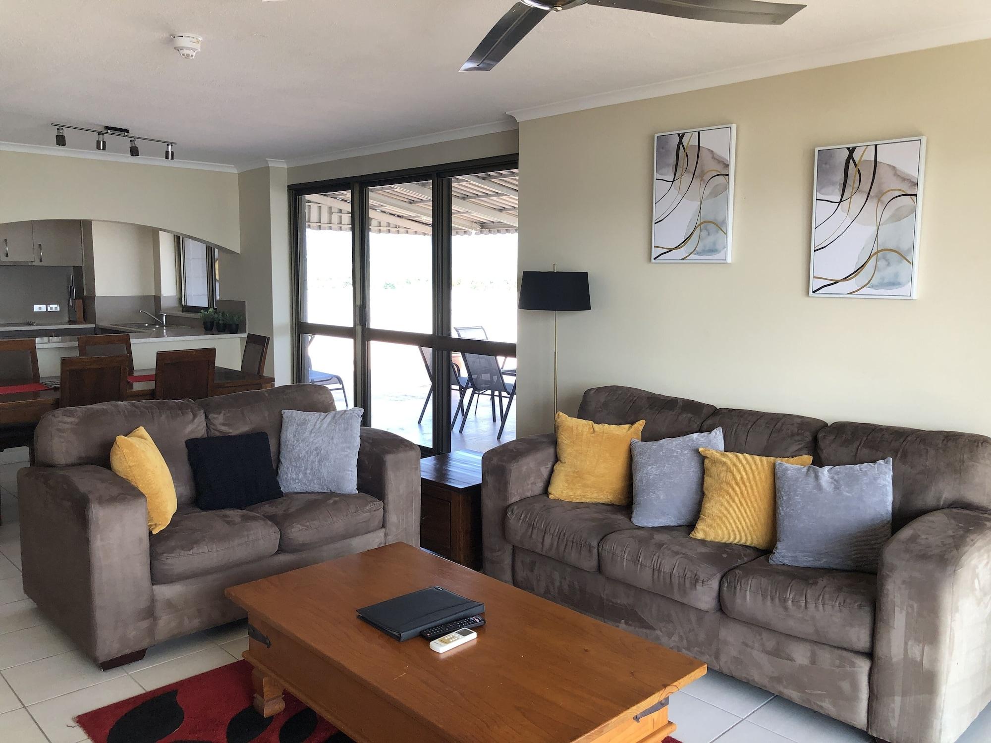 Coral Towers Holiday Suites Cairns Dış mekan fotoğraf