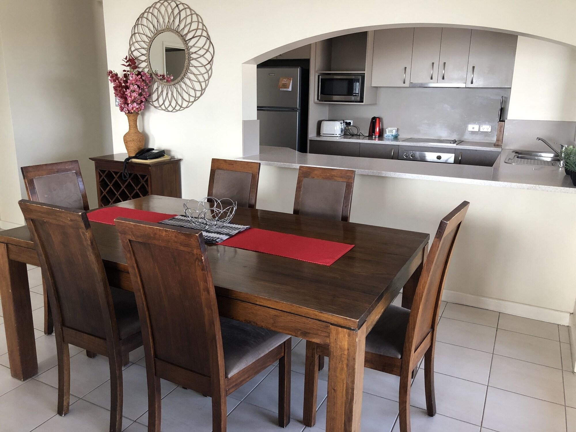 Coral Towers Holiday Suites Cairns Dış mekan fotoğraf