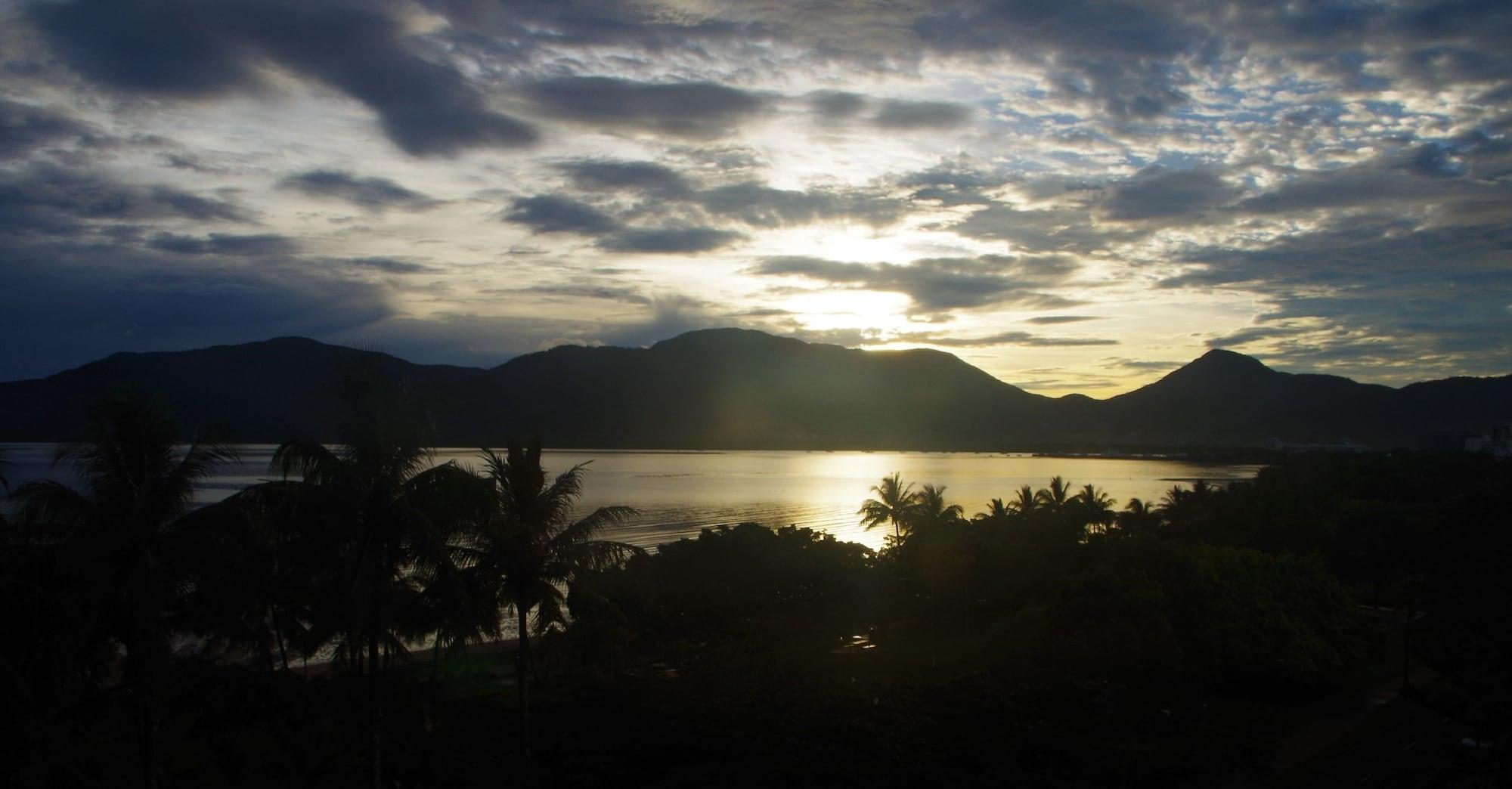 Coral Towers Holiday Suites Cairns Dış mekan fotoğraf