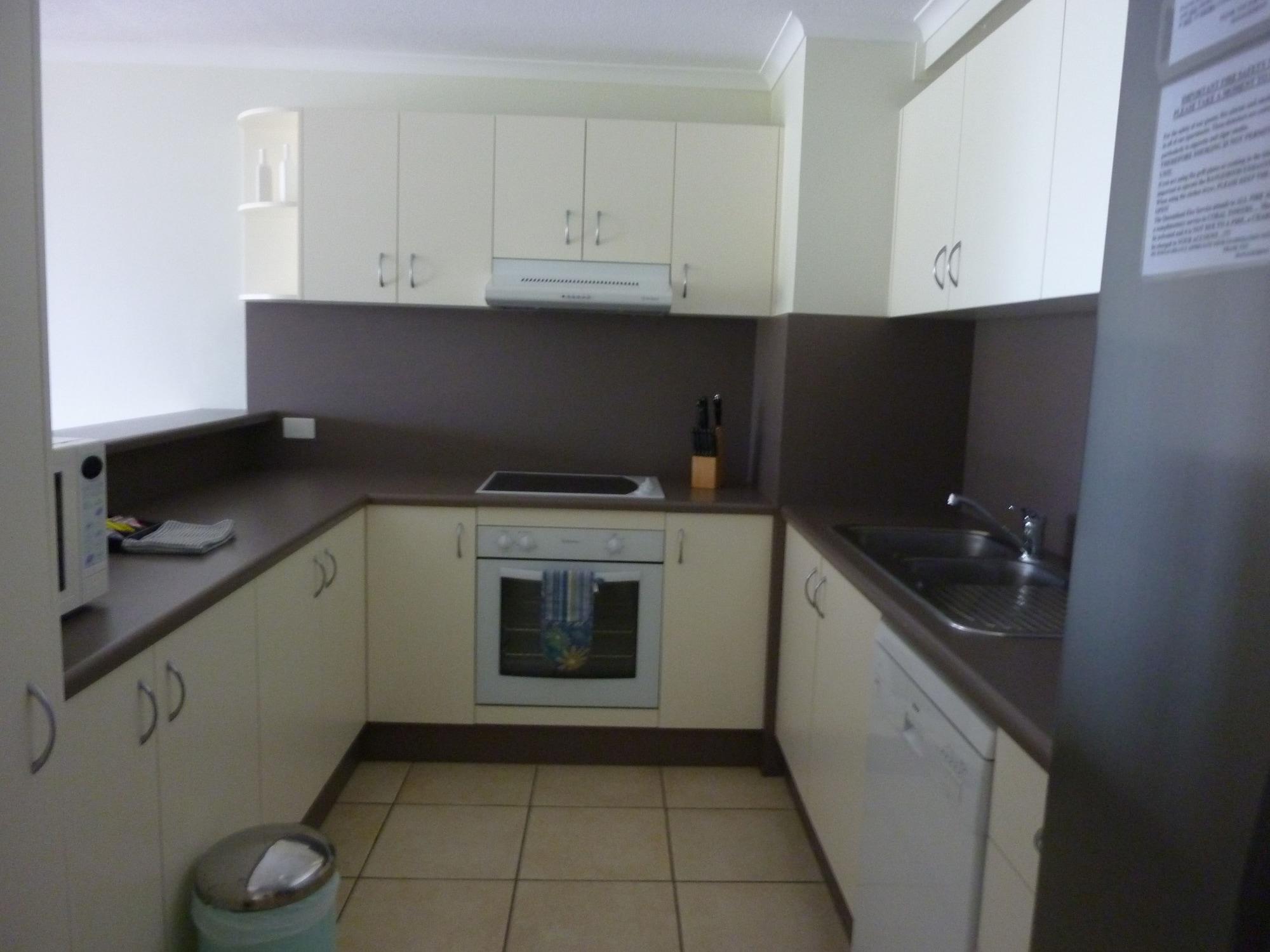 Coral Towers Holiday Suites Cairns Dış mekan fotoğraf
