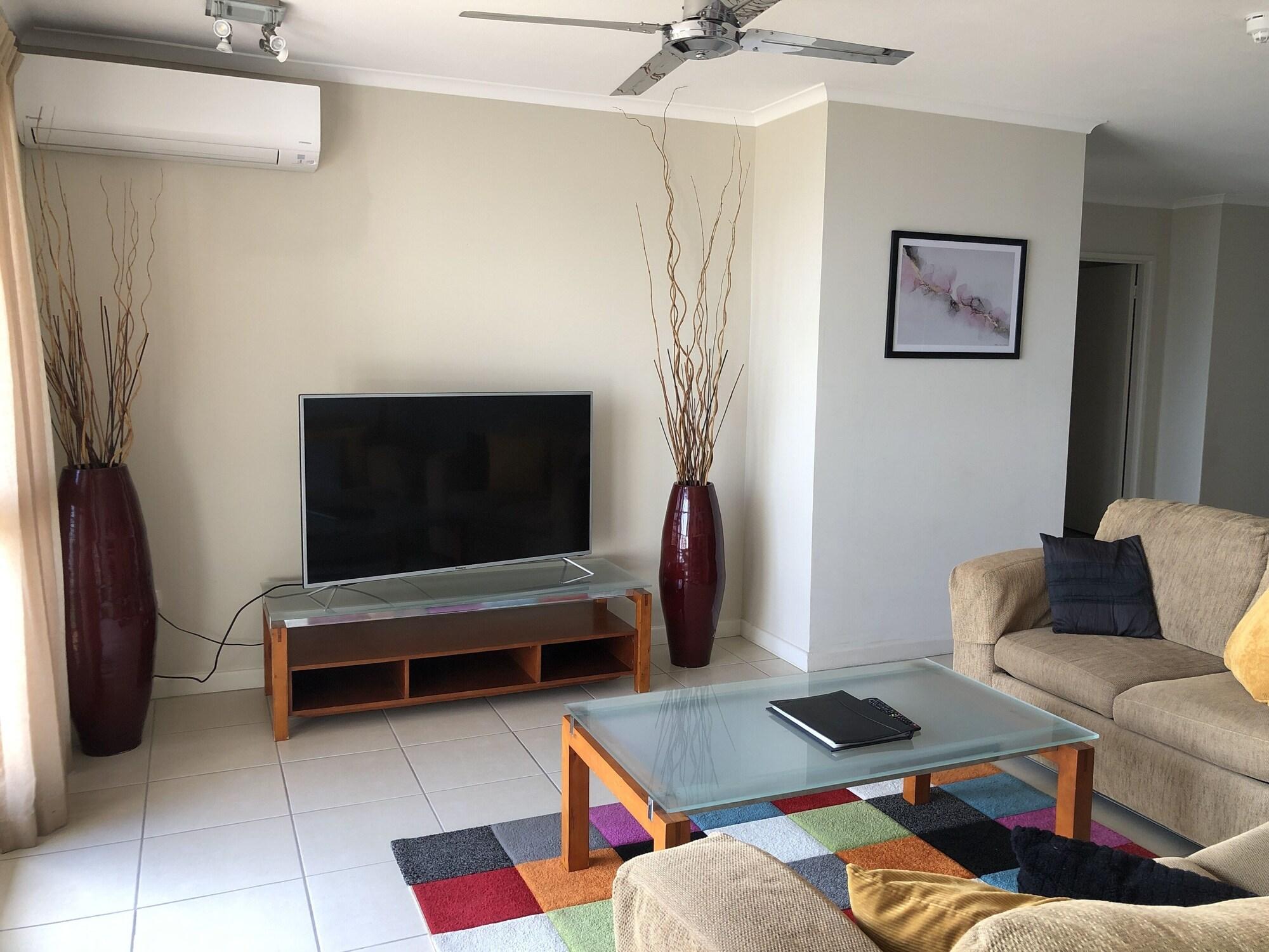 Coral Towers Holiday Suites Cairns Dış mekan fotoğraf