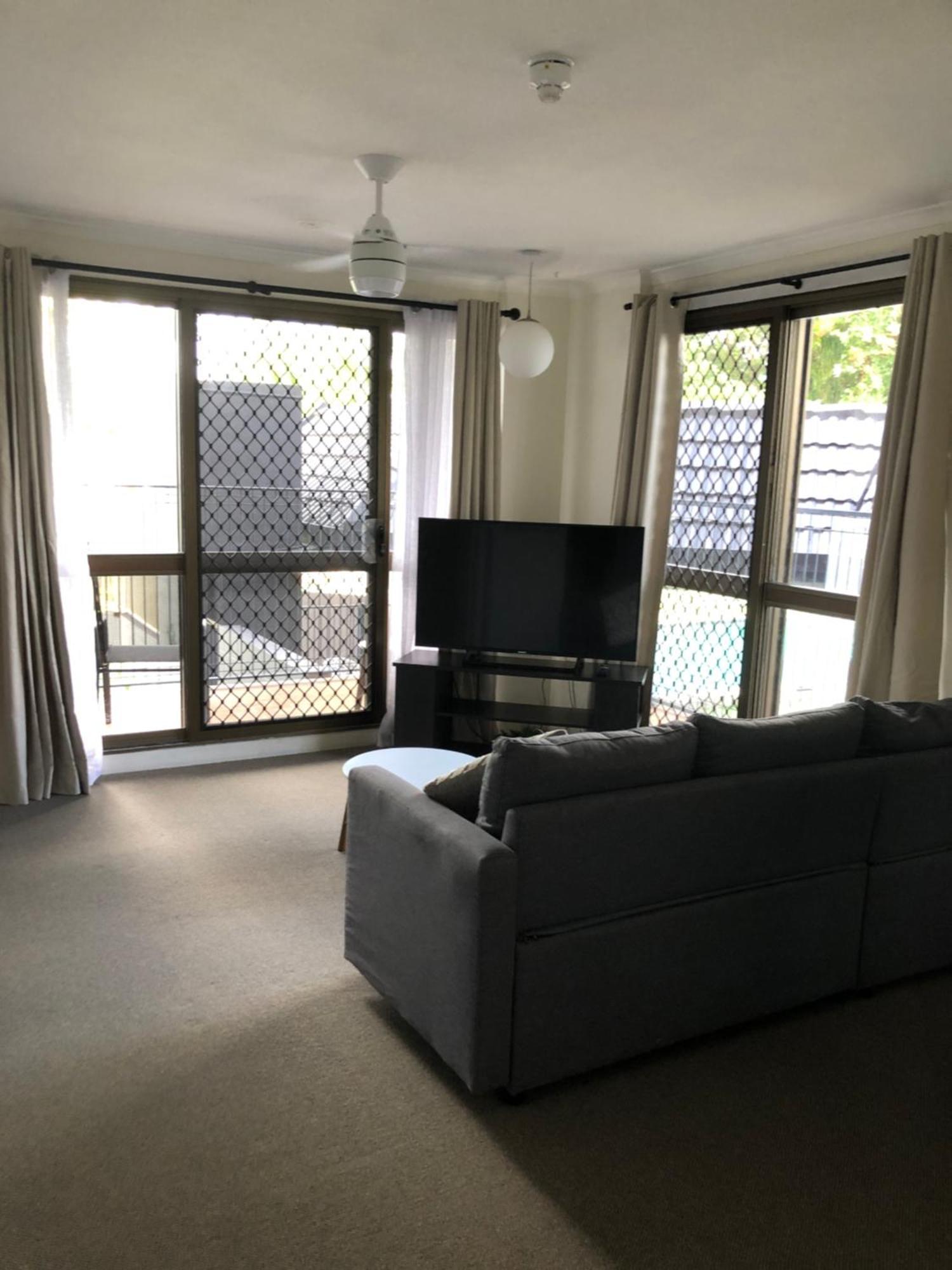 Coral Towers Holiday Suites Cairns Dış mekan fotoğraf